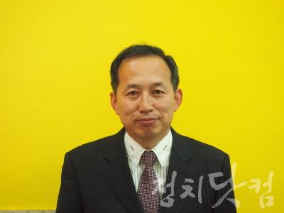 [크기변환]소설가 박현식 박사.jpg