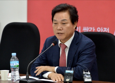 [급발진 추정 사고]  EDR 활용 가능하도록 법률 개정 - 급발진 추정사고 연평균 90여건 발생