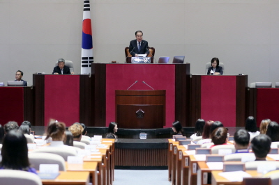 [어린이국회]  전국 어린이의원 142명 참여-꿈과 희망을 펼쳐 가는데 도움 되길
