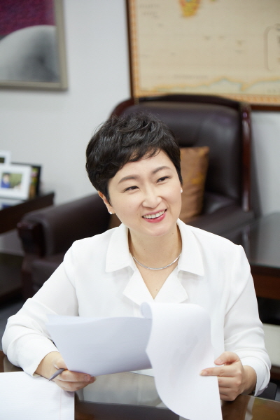 [이언주의원]    세대교체와 강력하고 선명한 통합야당을 위해 한국당에 요구한다