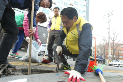 구로구, 매월 4일 빗물받이 청소,막히면 침수 원인