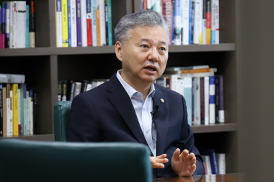 [카드깡 범죄]   금융소외계층 피해 집중 - 당국 간 개선책 논의해야