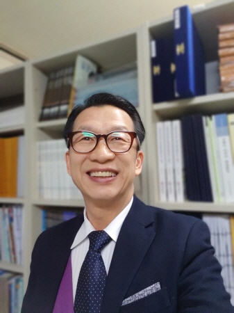 [정신건강]  불안 없애려 애쓸수록 커진다 ‘수용행동’이 불안 낮추는 핵심 요인