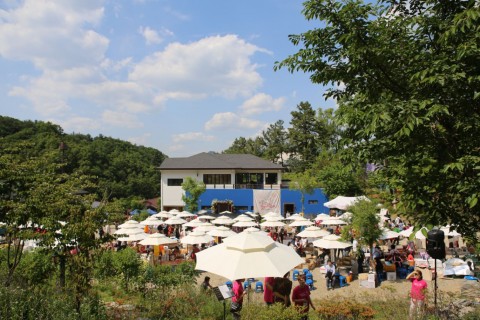 충주 깊은산속 옹달샘, 친환경먹거리 직거래장터 ‘옹달샘 꽃마장터’ 열어